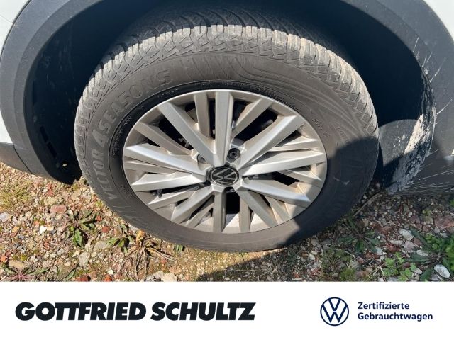 Volkswagen T-Roc 2023 г. Белый, пробег 41474 км