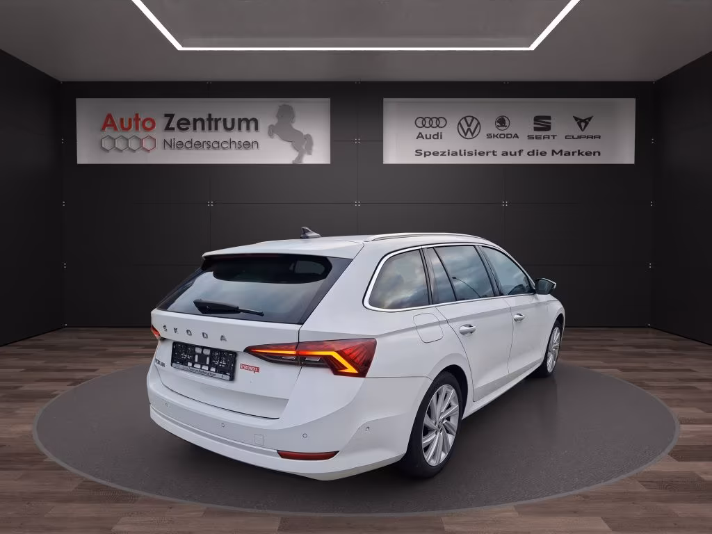 Skoda Octavia 2021 г. Белый, пробег 59668 км