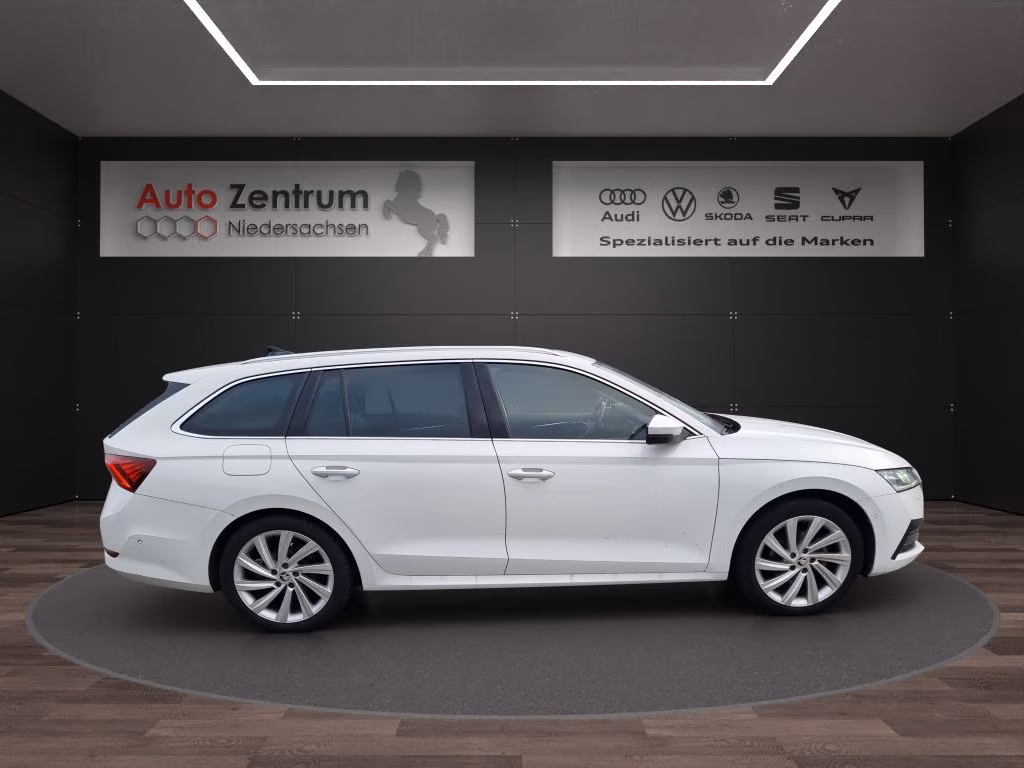 Skoda Octavia 2021 г. Белый, пробег 59668 км