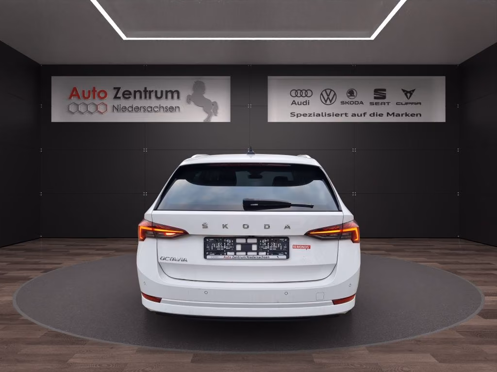 Skoda Octavia 2021 г. Белый, пробег 59668 км