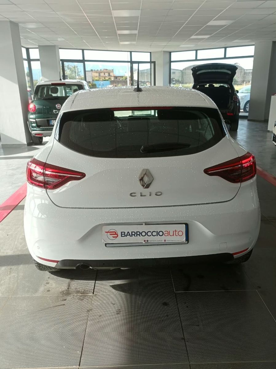 Renault Clio 2021 г. Белый, пробег 35000 км