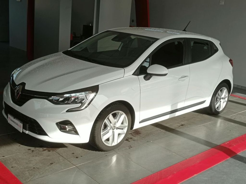 Renault Clio 2021 г. Белый, пробег 35000 км