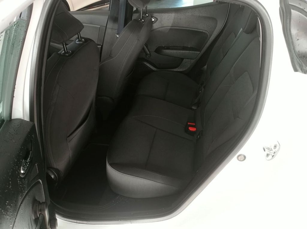 Renault Clio 2021 г. Белый, пробег 35000 км