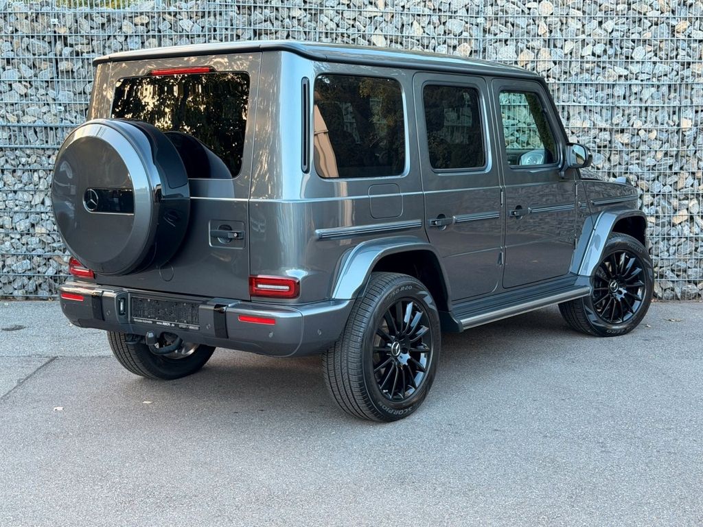 Mercedes-Benz G 500 2023 г. Серый, пробег 24175 км