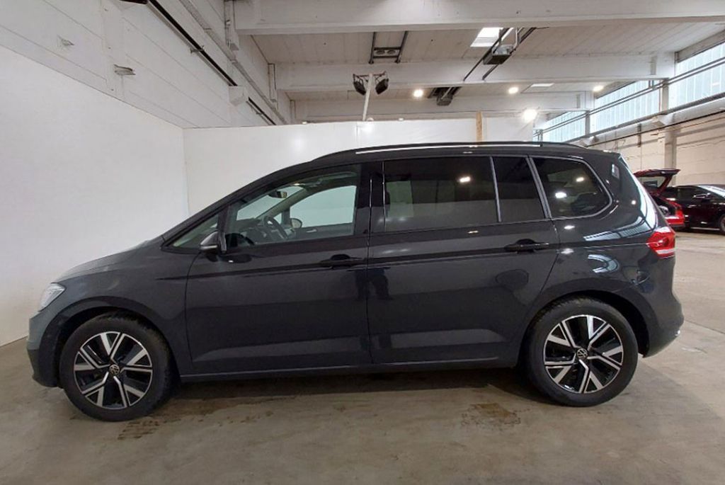 Volkswagen Touran 2025 г. Серый, пробег 26343 км