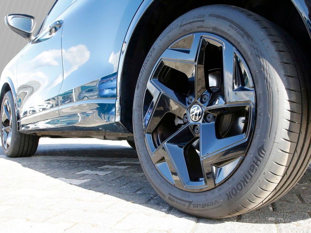 Volkswagen Tiguan 2026 г. Синий, пробег 13220 км
