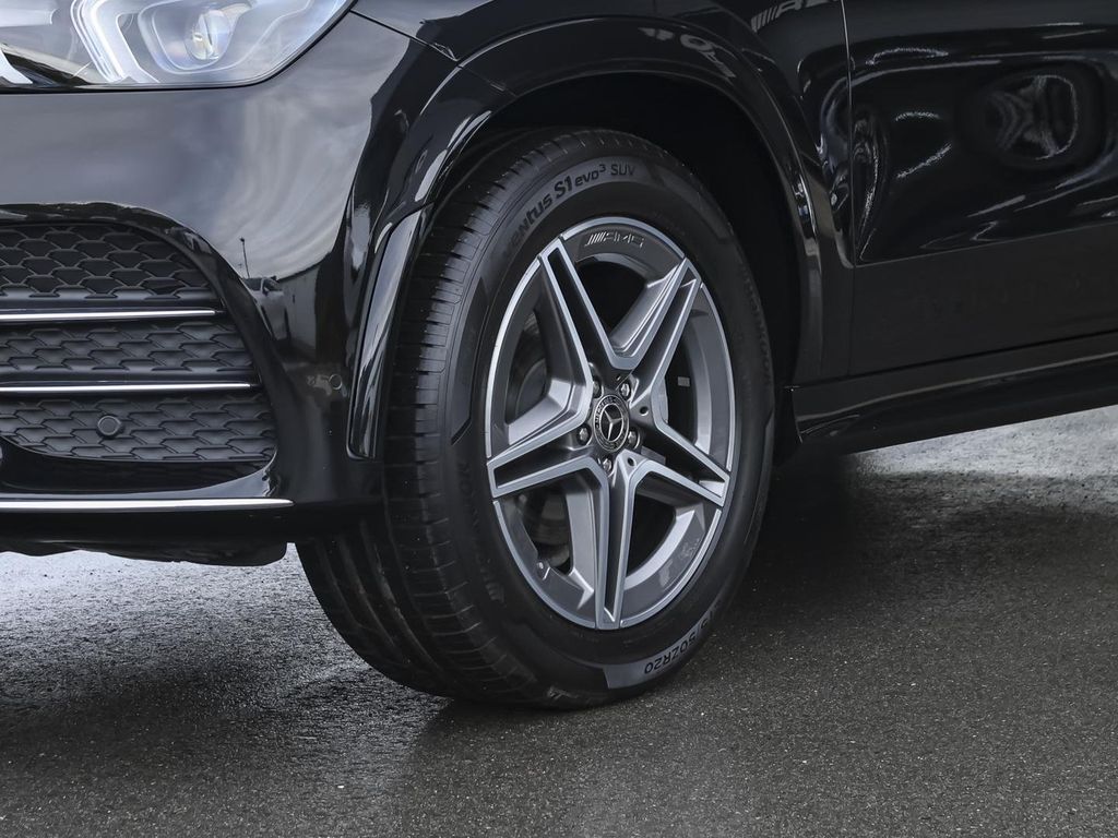 Mercedes-Benz GLE 300 2024 г. Чёрный, пробег 21669 км