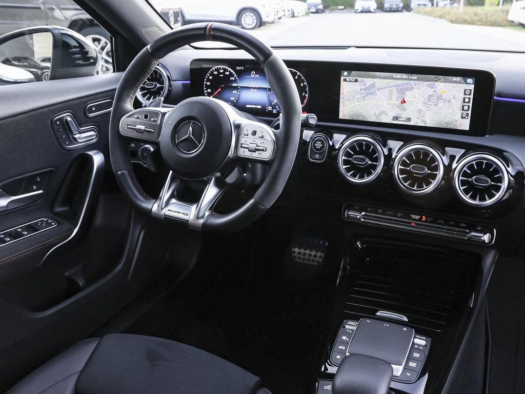 Mercedes-Benz A 45 AMG 2023 г. Красный, пробег 35164 км