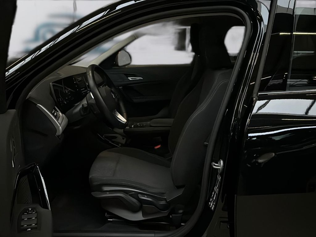BMW X2 2024 г. Чёрный, пробег 49900 км