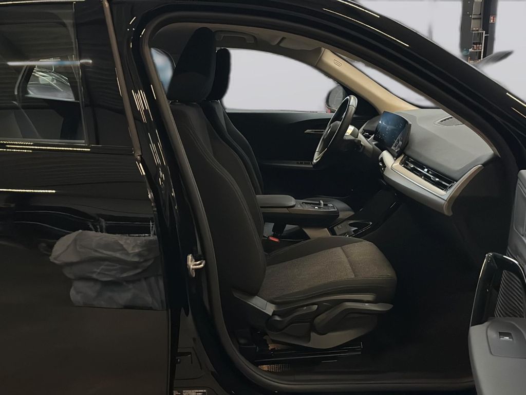 BMW X2 2024 г. Чёрный, пробег 49900 км