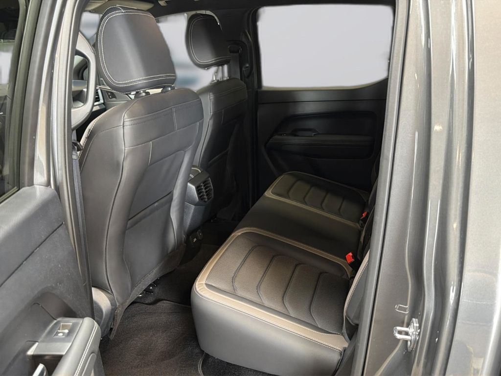 Volkswagen Amarok 2025 г. Серый, пробег 23900 км