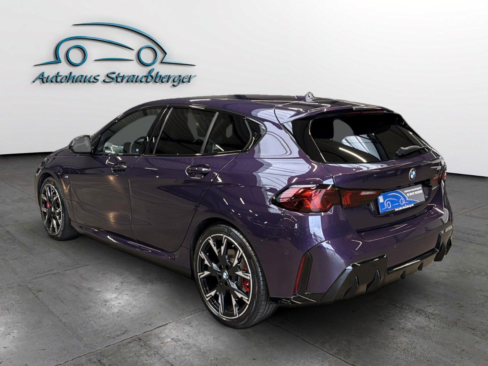 BMW 120 2025 г. Фиолетовый, пробег 33100 км