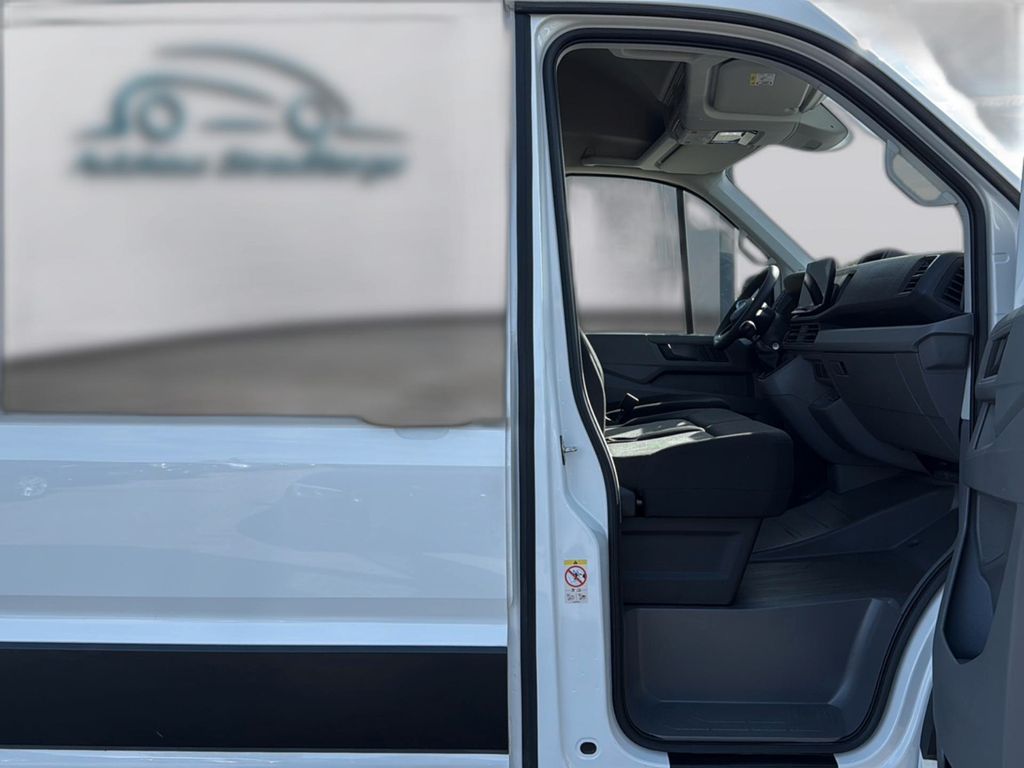 Volkswagen CRAFTER 2025 г. Белый, пробег 37800 км