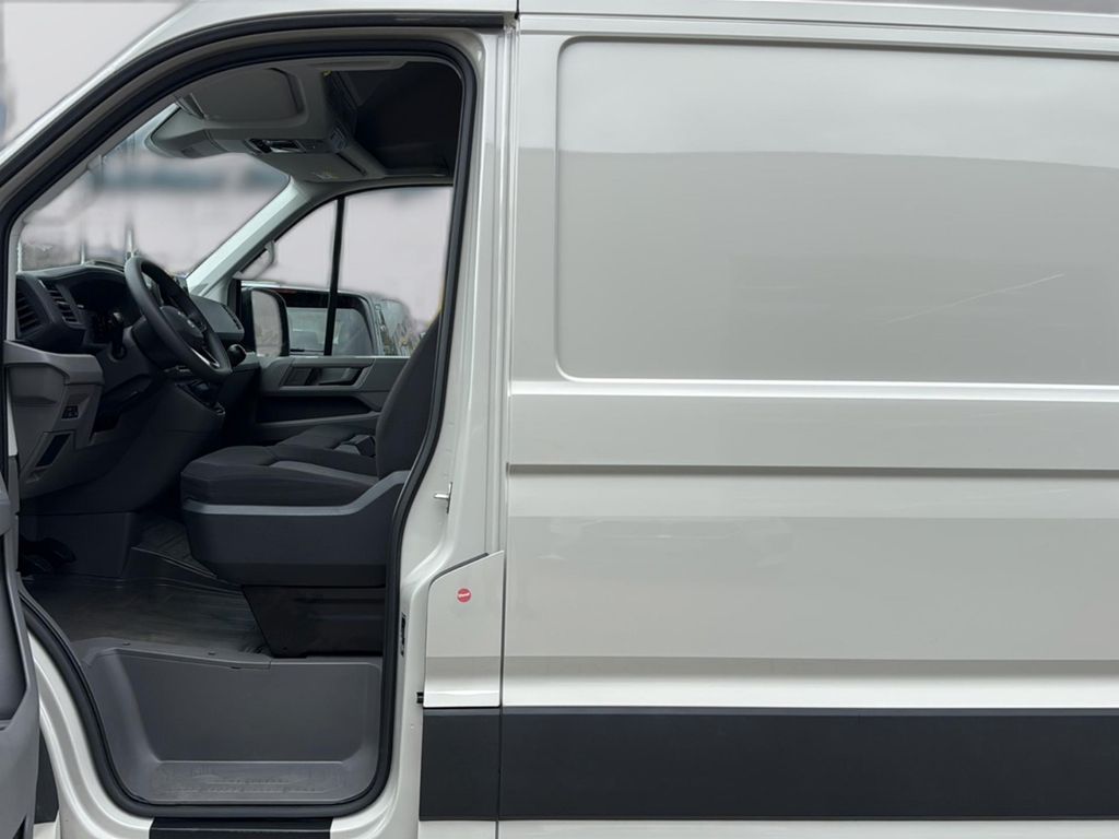 Volkswagen CRAFTER 2025 г. Серый, пробег 39700 км