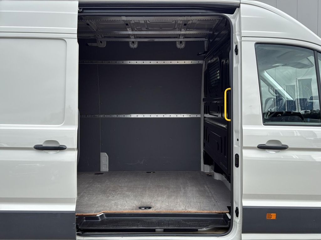 Volkswagen CRAFTER 2025 г. Серый, пробег 39700 км