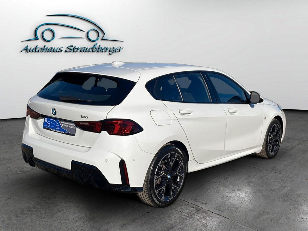 BMW 120 2025 г. Белый, пробег 39700 км