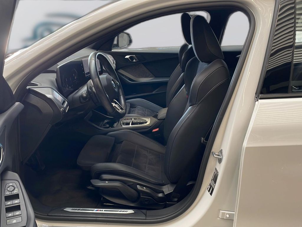 BMW 120 2025 г. Белый, пробег 39700 км