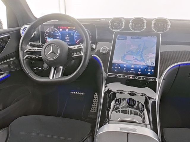Mercedes-Benz GLC 300 2025 г. Синий, пробег 25000 км