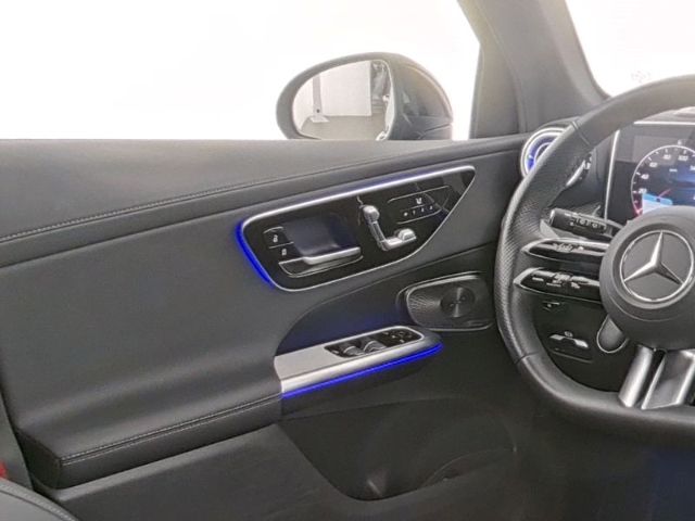 Mercedes-Benz GLC 300 2025 г. Синий, пробег 25000 км