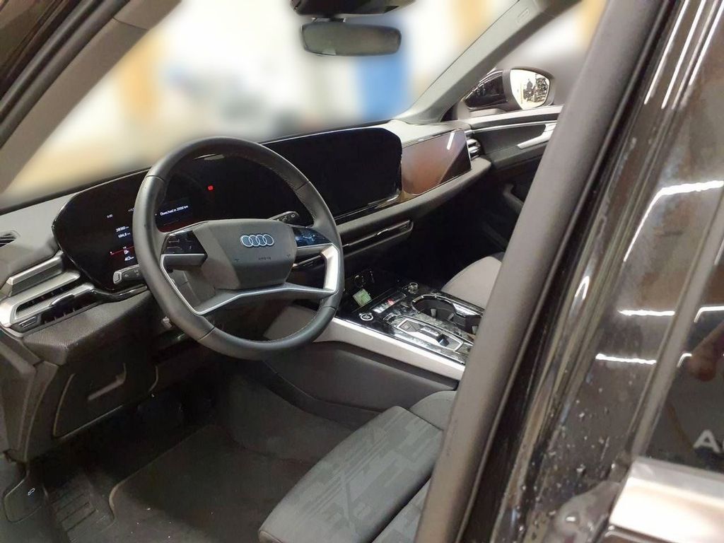 Audi A6 2026 г. Чёрный, пробег 28100 км
