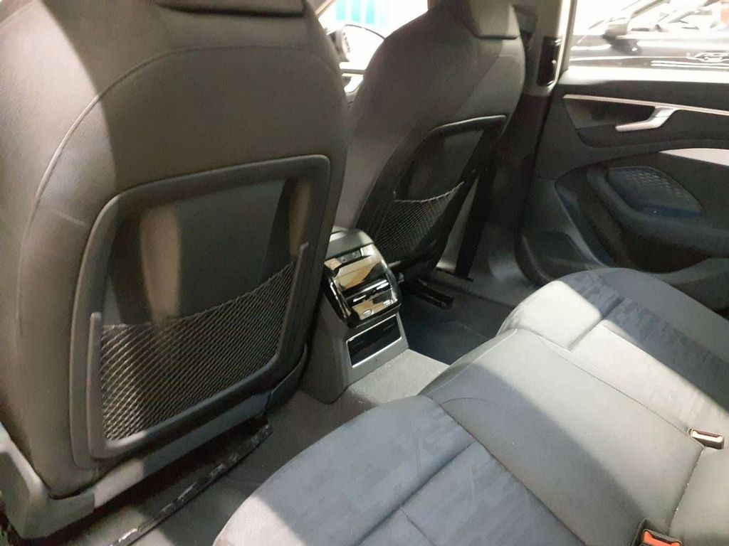 Audi A6 2026 г. Чёрный, пробег 28100 км