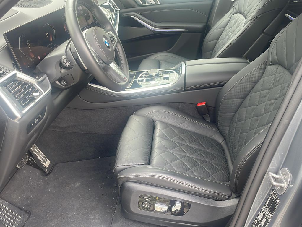 BMW X5 2025 г. Серый, пробег 29200 км