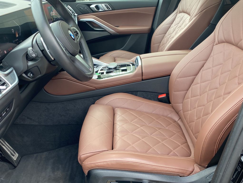BMW X6 2024 г. Чёрный, пробег 25200 км