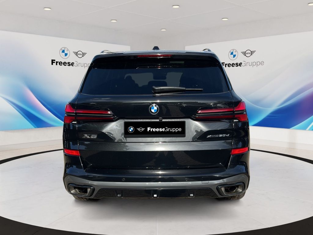 BMW X5 2025 г. Чёрный, пробег 21238 км
