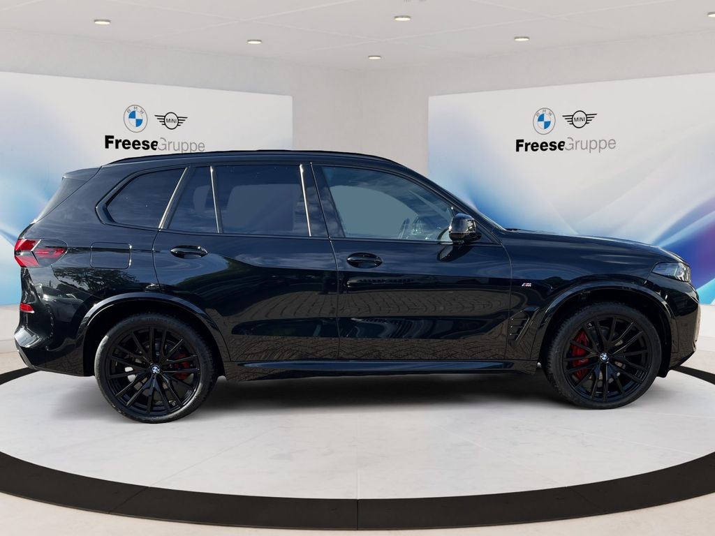 BMW X5 2025 г. Чёрный, пробег 21238 км