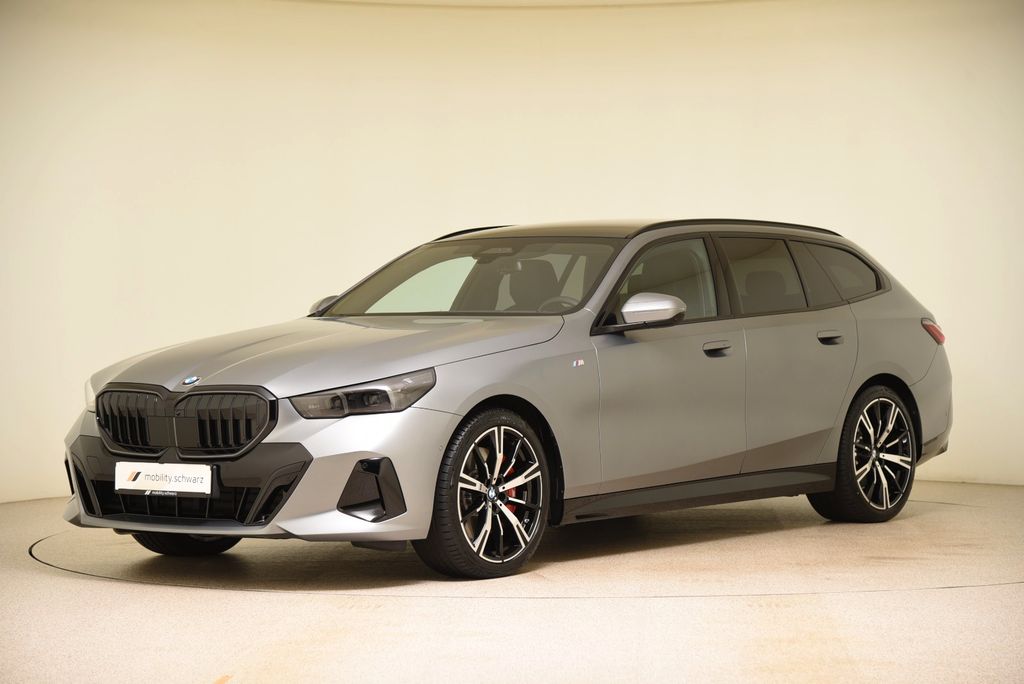 BMW 540 2025 г. Серый, пробег 18500 км