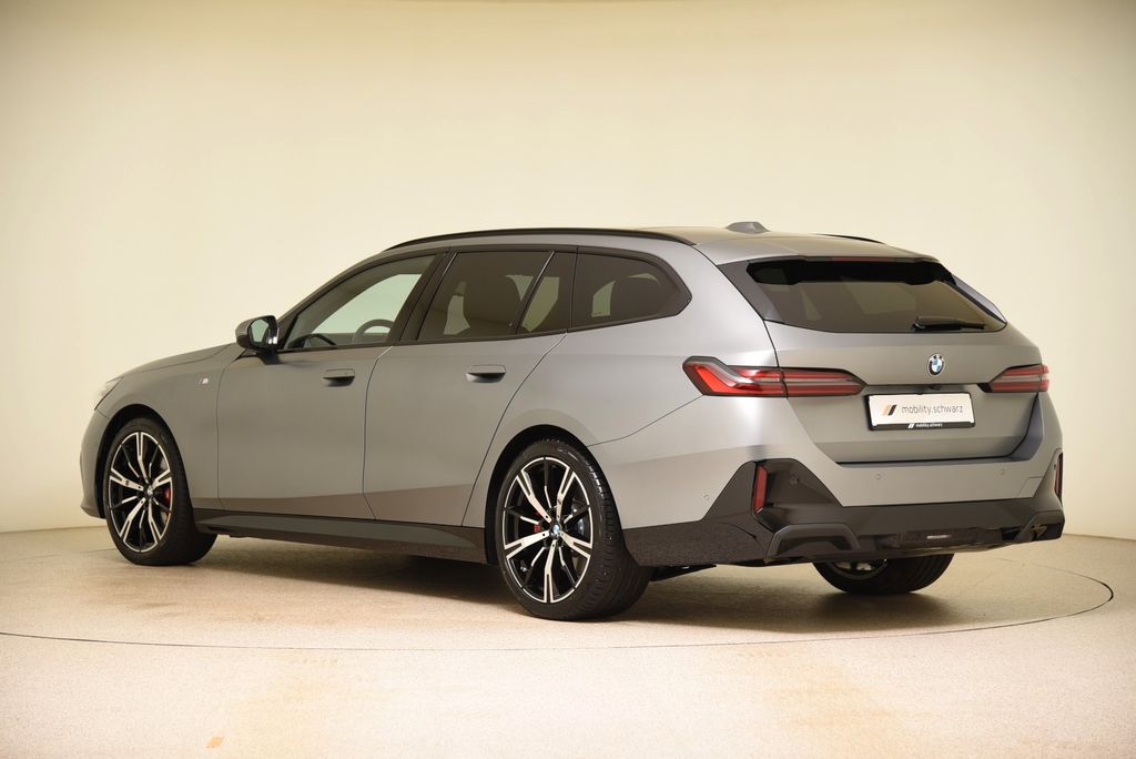 BMW 540 2025 г. Серый, пробег 18500 км