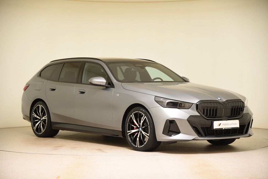 BMW 540 2025 г. Серый, пробег 18500 км