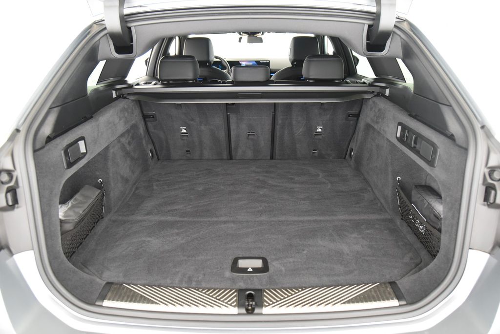 BMW 540 2025 г. Серый, пробег 18500 км