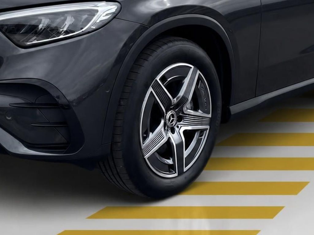 Mercedes-Benz GLC 300 2025 г. Серый, пробег 12916 км