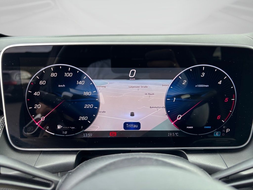 Mercedes-Benz GLC 300 2025 г. Серый, пробег 12916 км