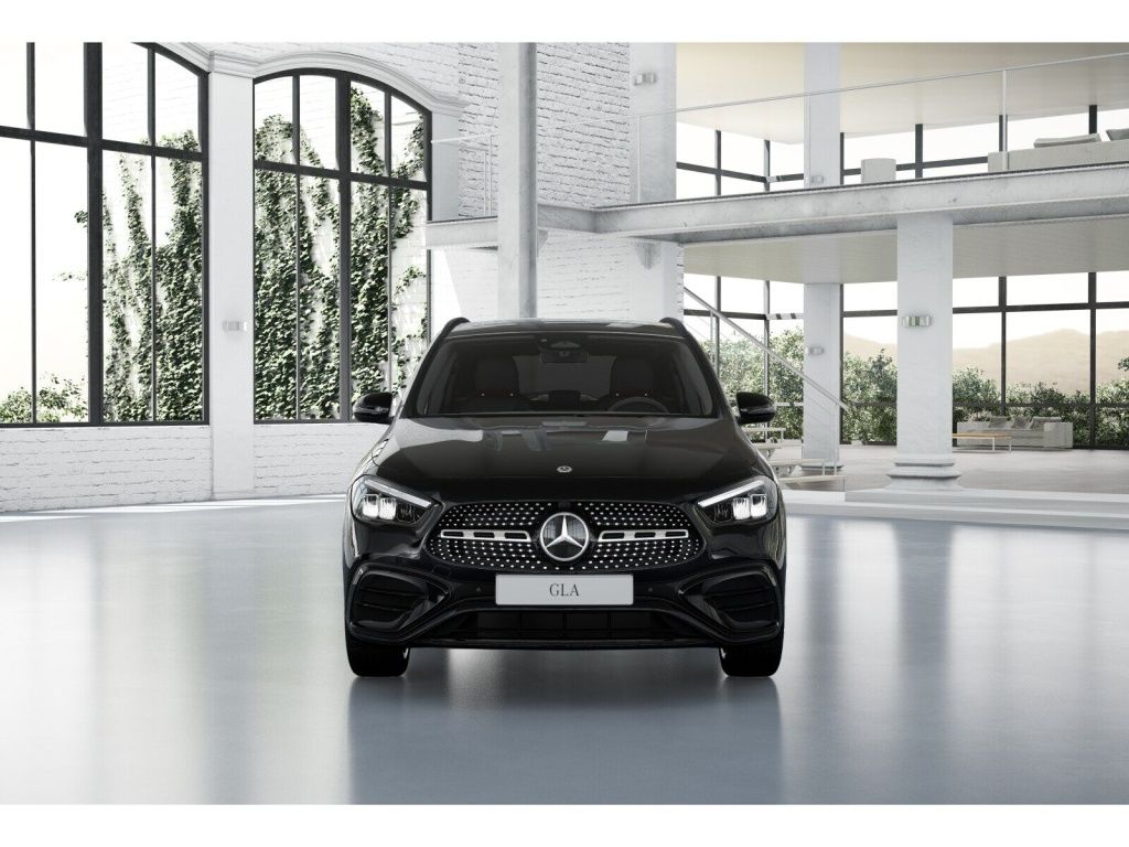 Mercedes-Benz GLA 200 2023 г. Чёрный, пробег 42307 км