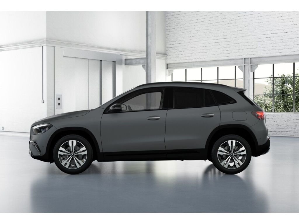 Mercedes-Benz GLA 200 2023 г. Серый, пробег 54901 км