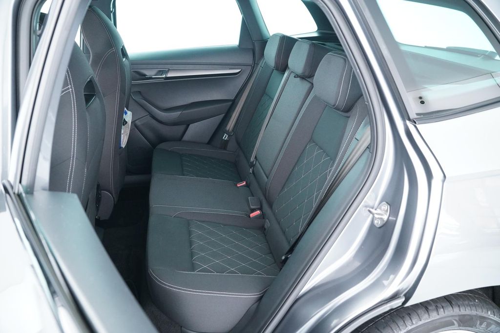 Skoda Karoq 2022 г. Серый, пробег 52667 км