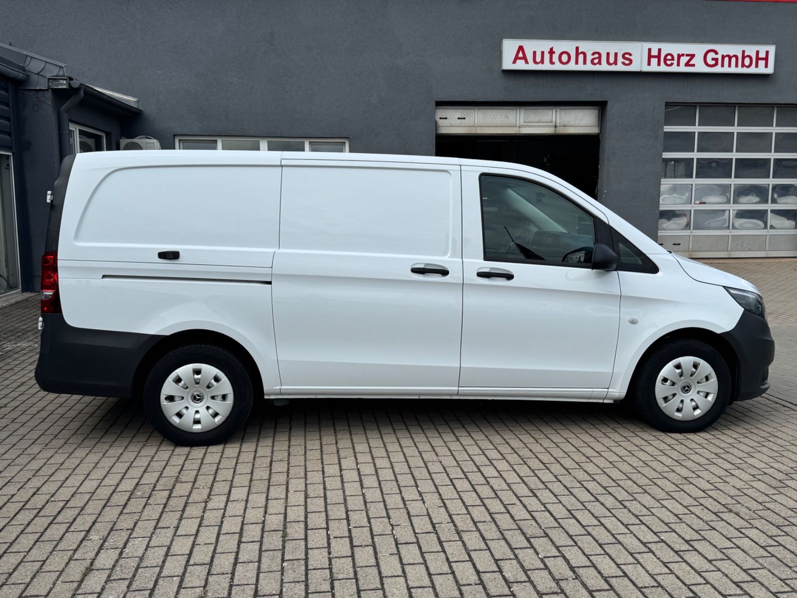 Mercedes-Benz Vito 2021 г. Белый, пробег 59000 км