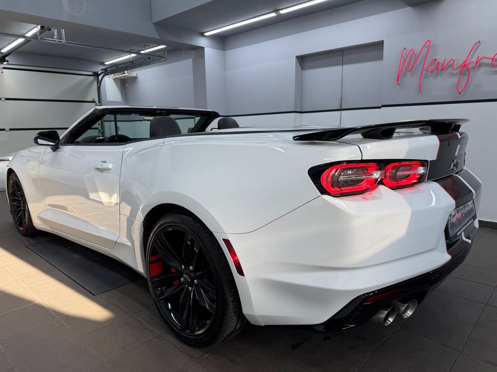 Chevrolet Camaro 2023 г. Белый, пробег 45999 км