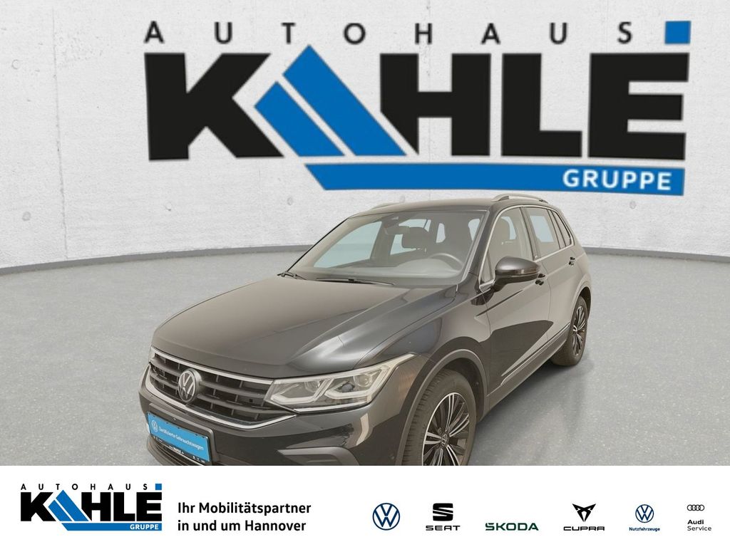 Volkswagen Tiguan 2023 г. Чёрный, пробег 35207 км