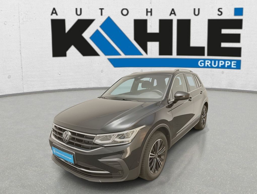 Volkswagen Tiguan 2023 г. Чёрный, пробег 35207 км