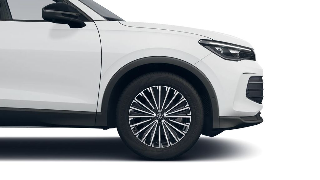 Volkswagen Tiguan 2026 г. Белый, пробег 25452 км