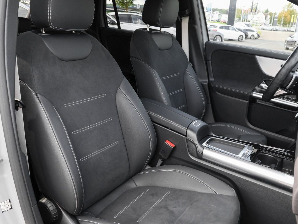 Mercedes-Benz GLA 200 2025 г. Серый, пробег 8847 км