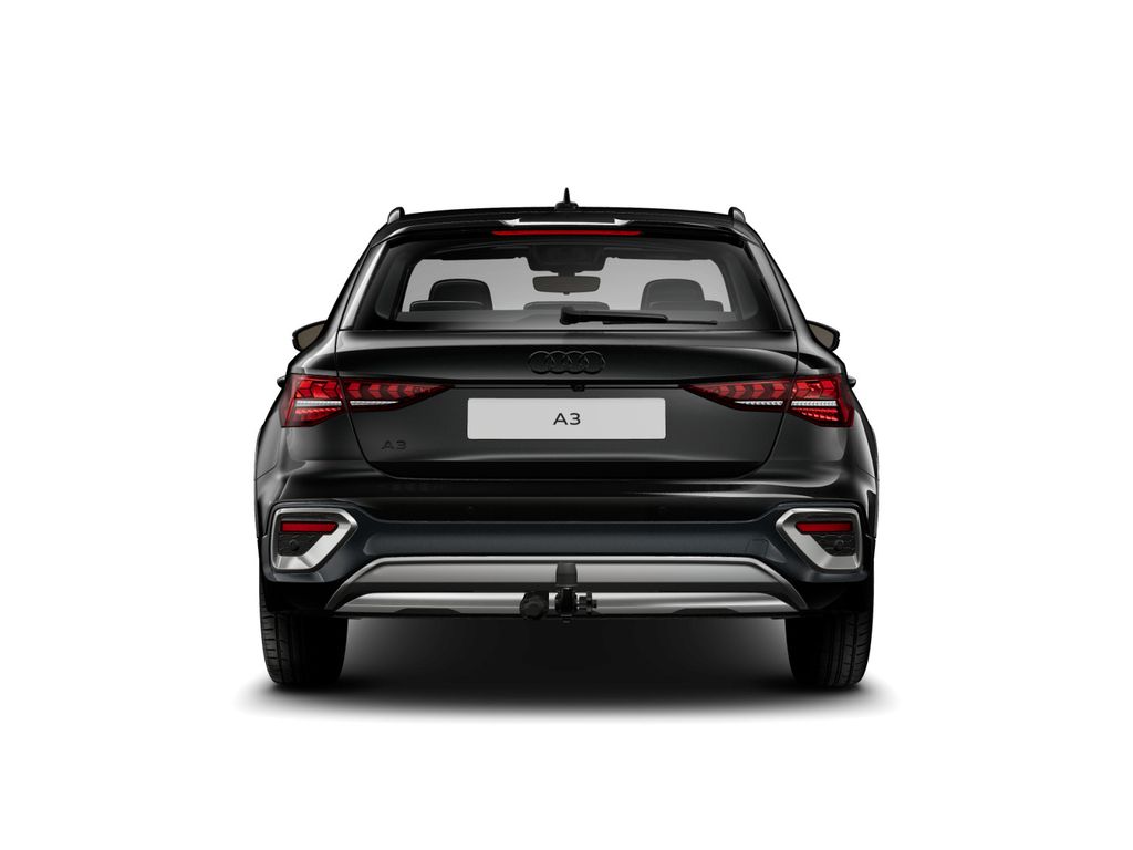 Audi A3 2025 г. Чёрный, пробег 3909 км