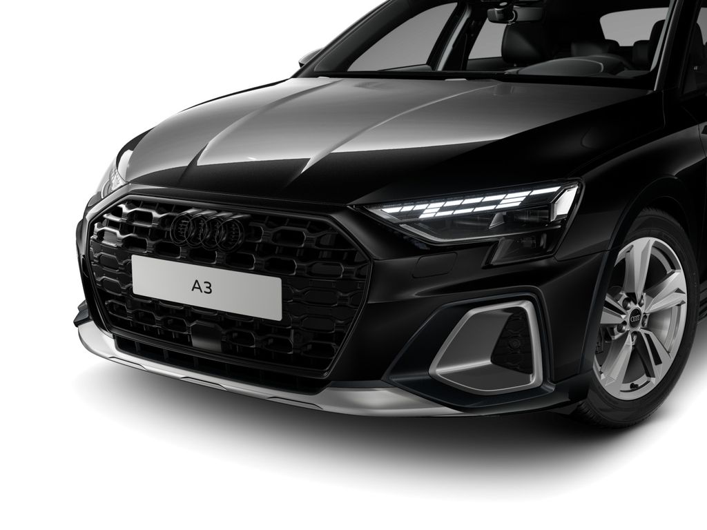 Audi A3 2025 г. Чёрный, пробег 3909 км