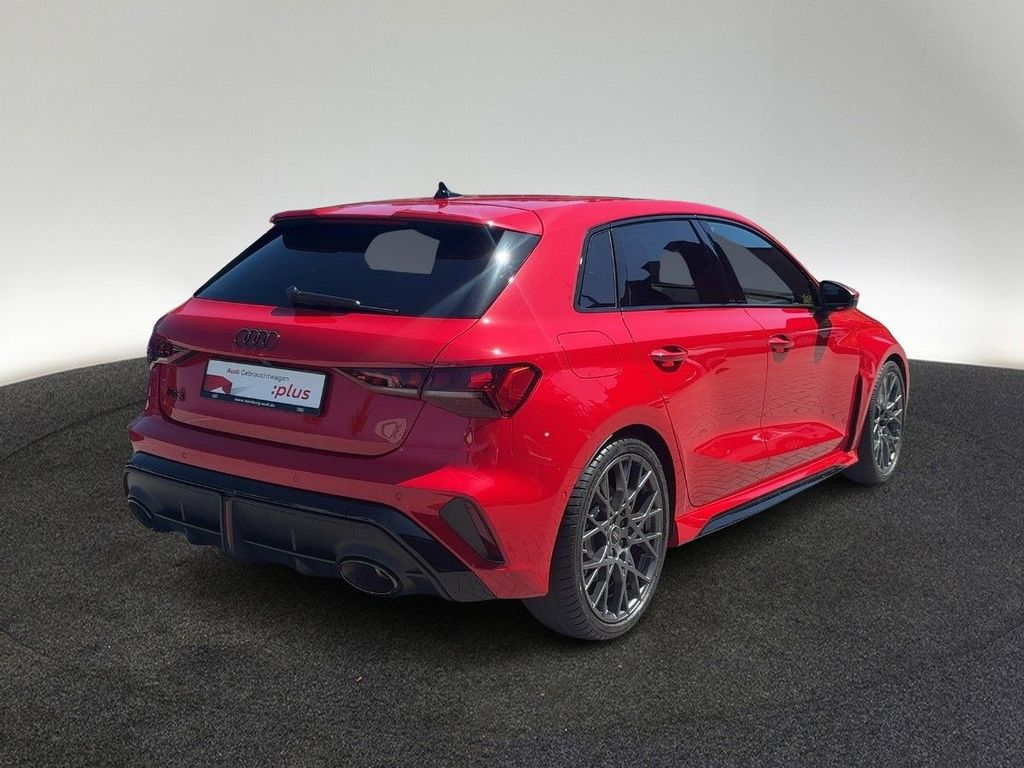 Audi RS3 2025 г. Красный, пробег 3950 км
