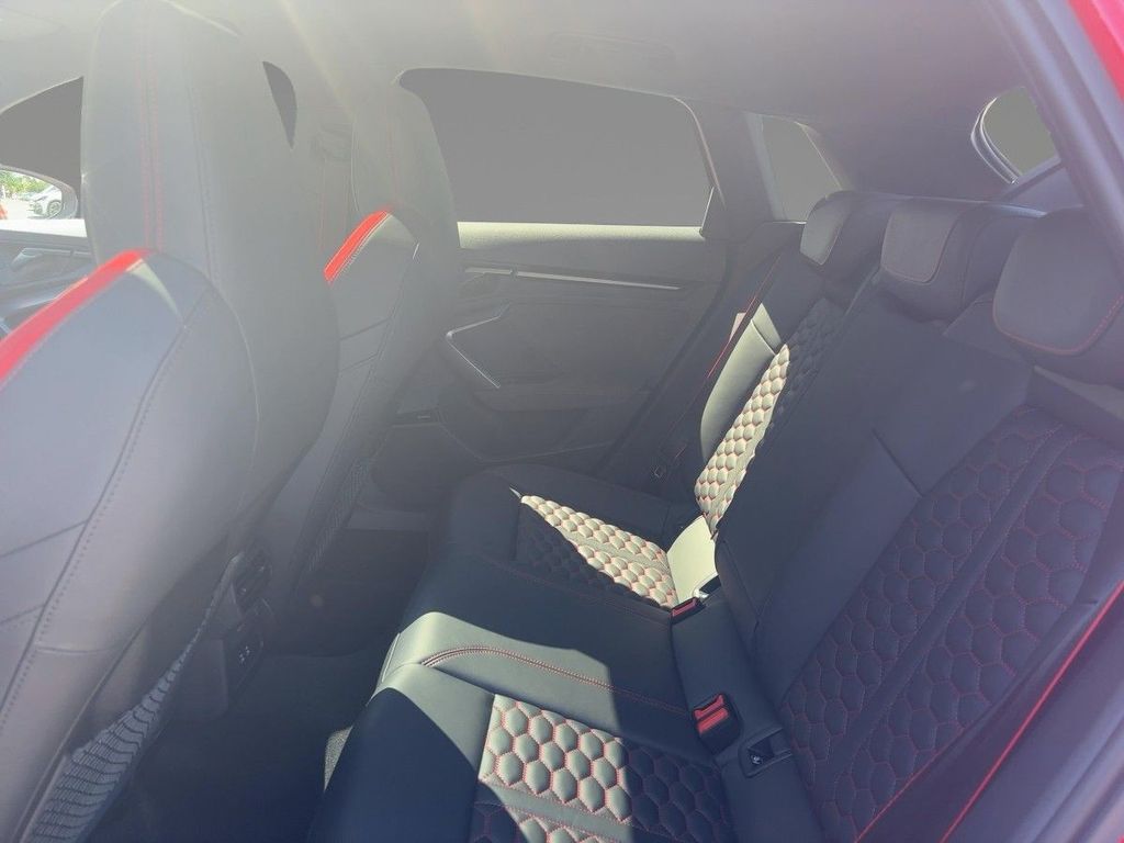 Audi RS3 2025 г. Красный, пробег 3950 км