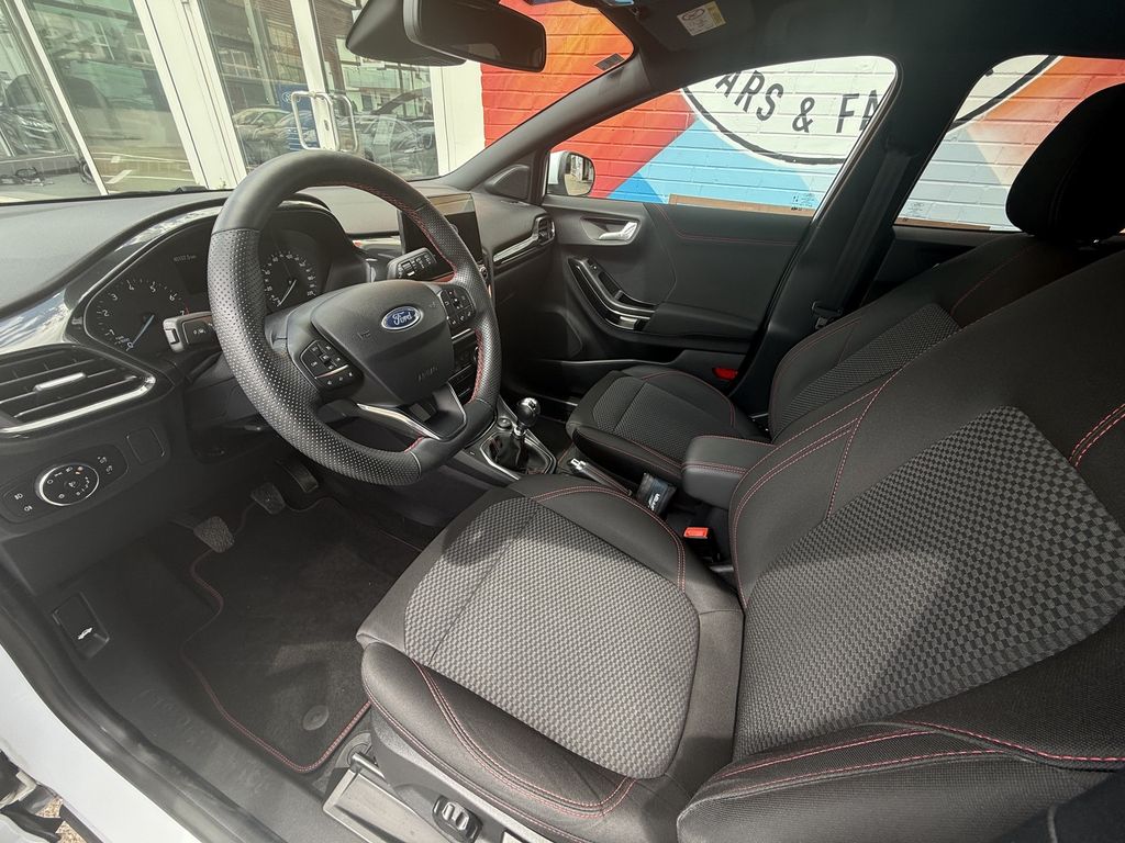 Ford Puma 2022 г. Белый, пробег 40300 км
