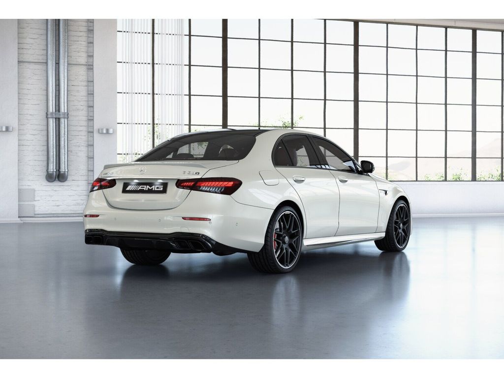Mercedes-Benz E 63 AMG 2023 г. Белый, пробег 52901 км